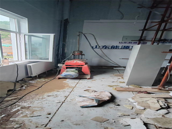 裕民地基基础下沉墙体裂缝加固注浆顶升施工